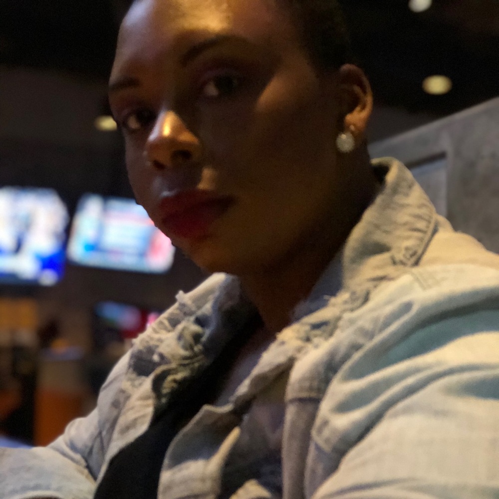 Meet your Posher, Maya